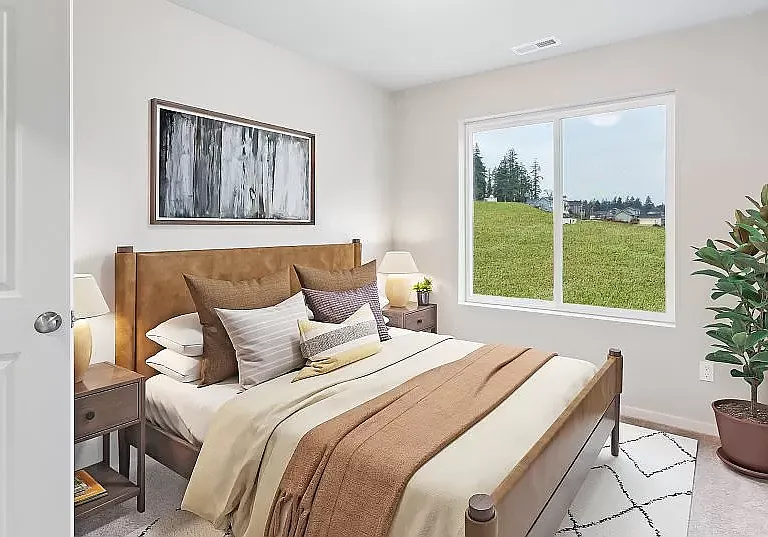 4021 Village Center Dr SE — Photo 10
