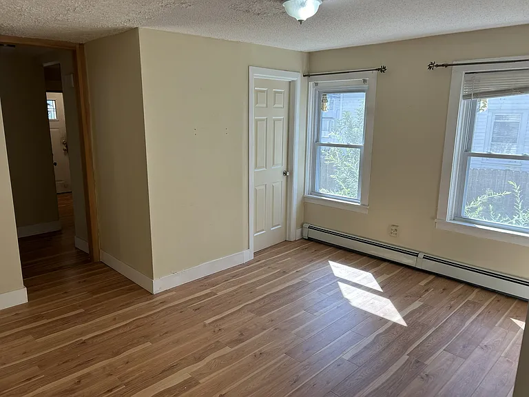 17 W Coit St #1A — Photo 4