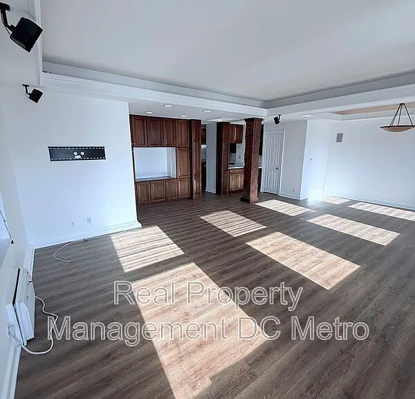 1316 New Hampshire Ave NW #702 — Photo 5