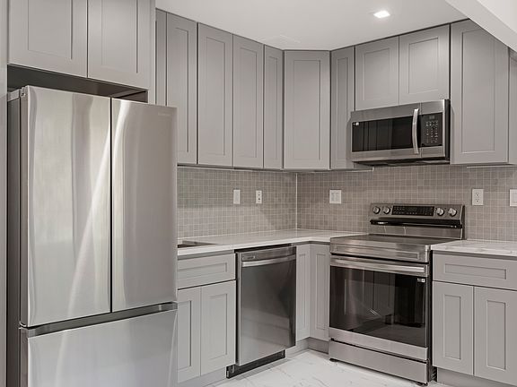 5th image of 112 Seaman Ave #7C