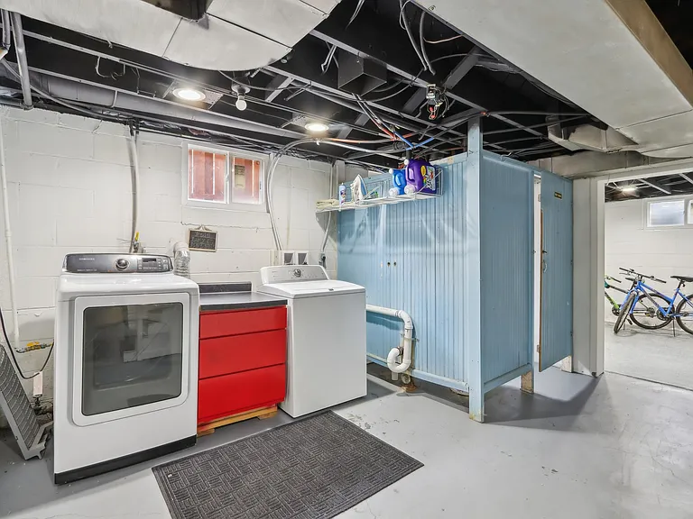 4111 E Pleasant Run Parkway South Dr — Photo 44