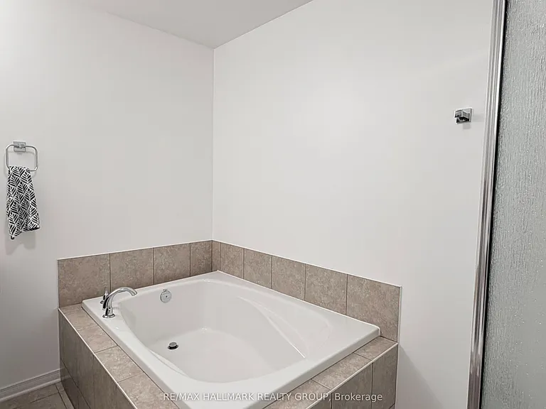 304 Applecross Cres — Photo 19