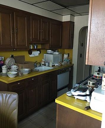 3rd image of 2446 Throop Ave