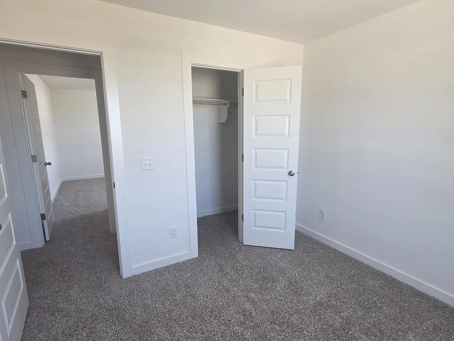 4 bed, 2313 sqft, $2,800 — Photo 4