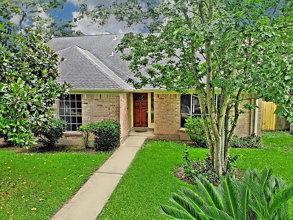 3rd image of 22107 Coriander Dr