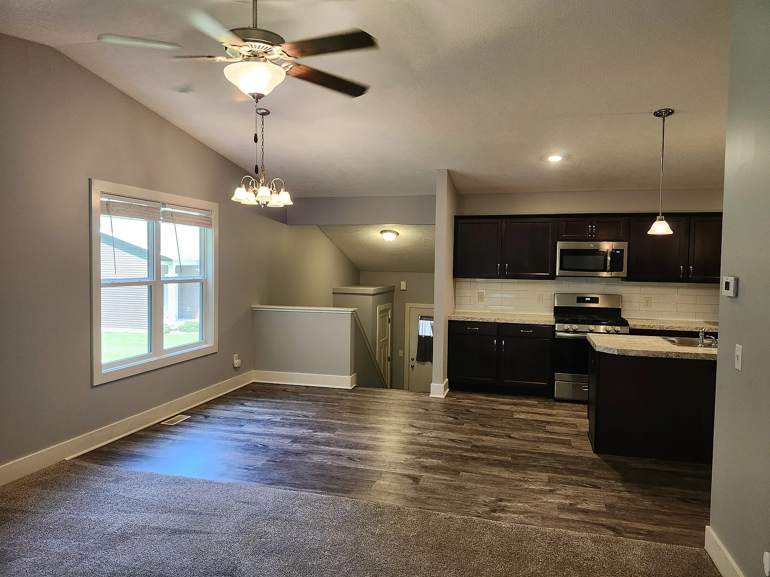 3 bed, 1550 sqft, $2,000 — Photo 3