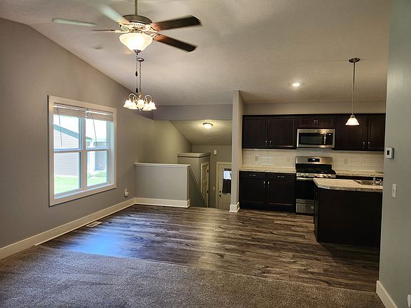 3rd image of 796 Weatherwood Dr SE #796