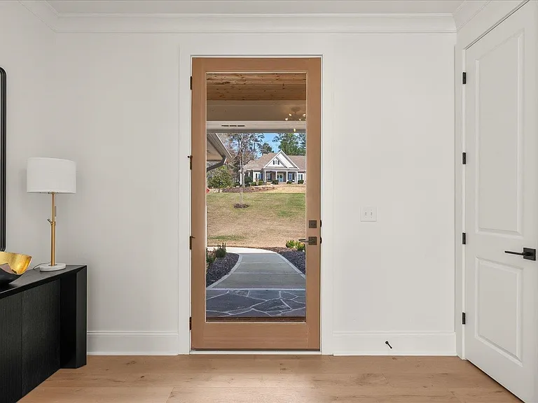 1270 Glen Eagle Dr — Photo 6