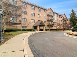 20 Trafalgar Sq Unit 401, Lincolnshire, IL 60069