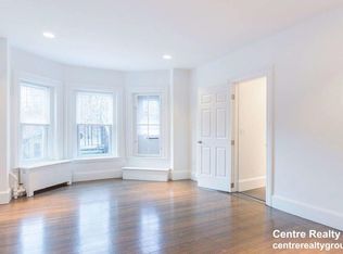 25 Newbury St #4R, Boston, MA 02116