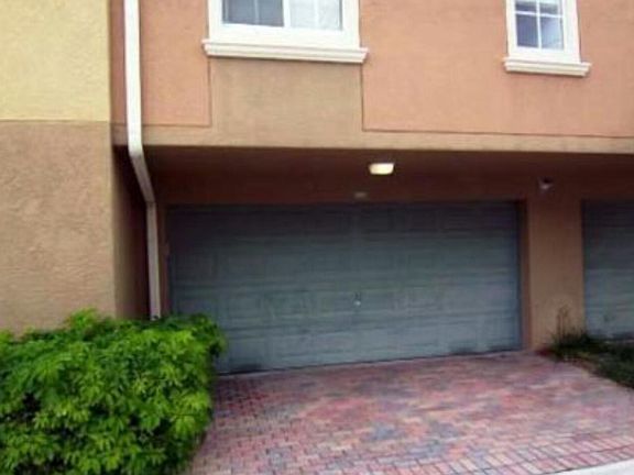 5th image of 2831 NE 185th St #1725W