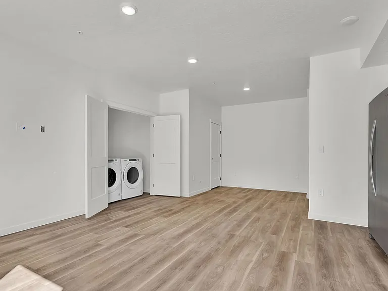Veazey Park Apartments — Photo 55
