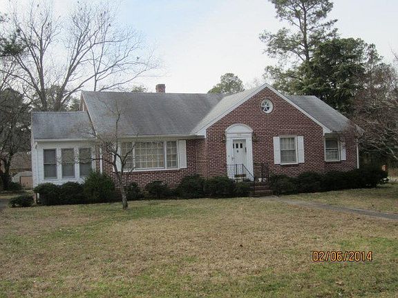 4th image of 829 Windham Ave