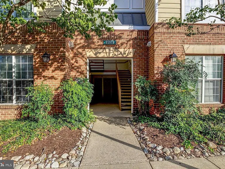 2203 Westcourt Ln #202 — Photo 23