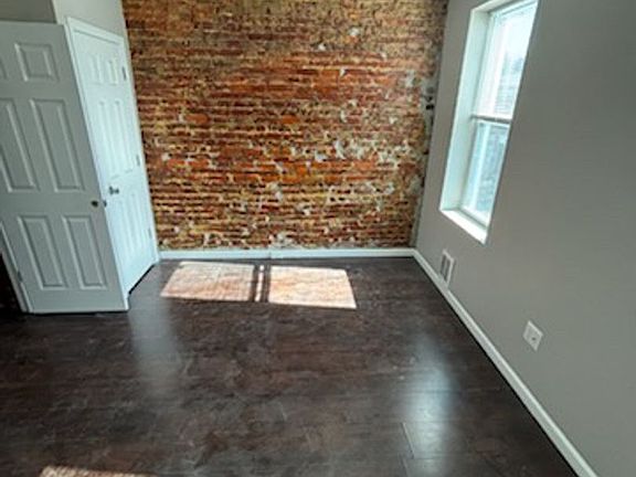 5th image of 1835 E Monmouth St