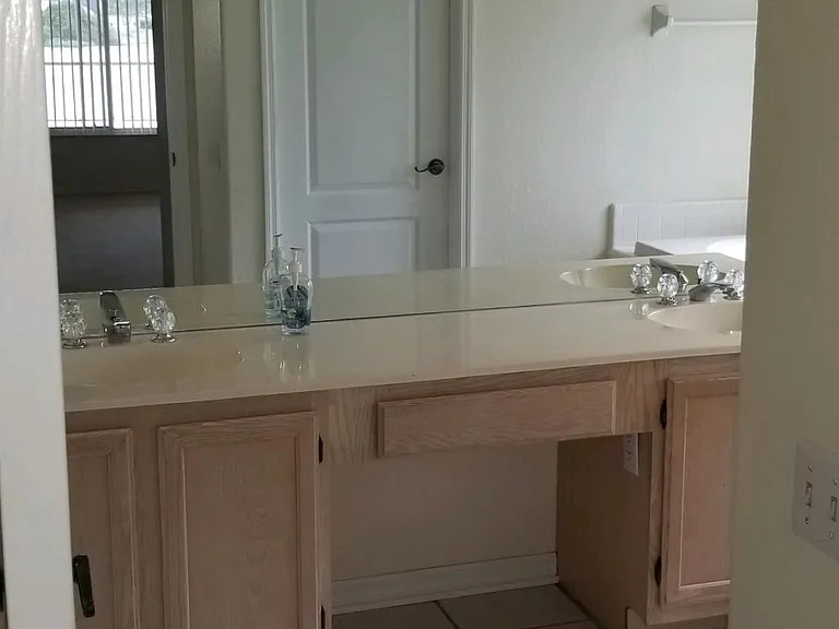 1337 Hampstead Ter — Photo 24