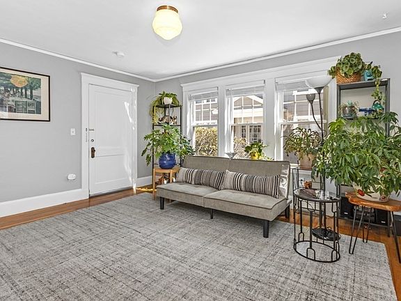 4th image of 368 Union Ave Unit A