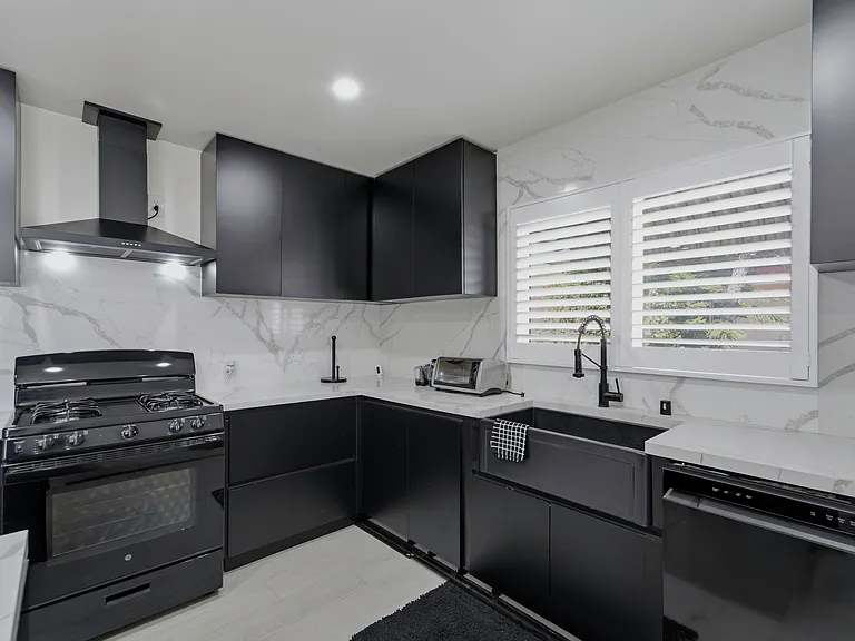 1705 E Lincoln Ave #A-B — Photo 14