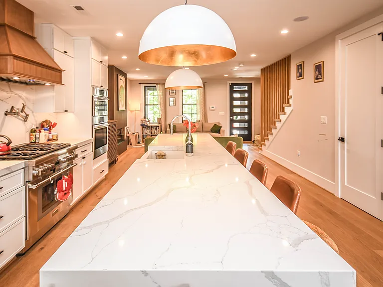 1368 Randolph St NW — Photo 2