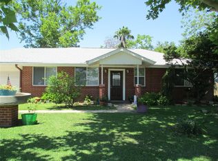 8908 Robinson Rd, Hitchcock, TX 77563