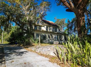 114 N Riverside Dr, Edgewater, FL 32132