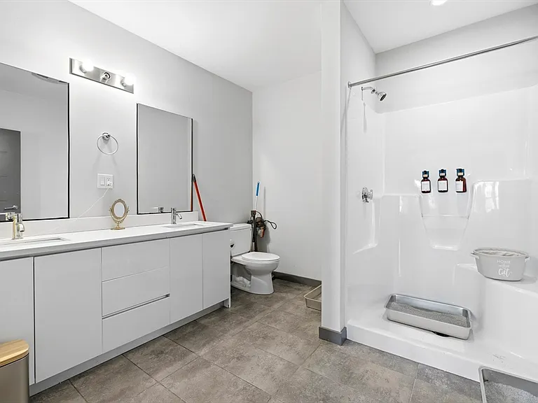 145 Newbury Ave #15 — Photo 18