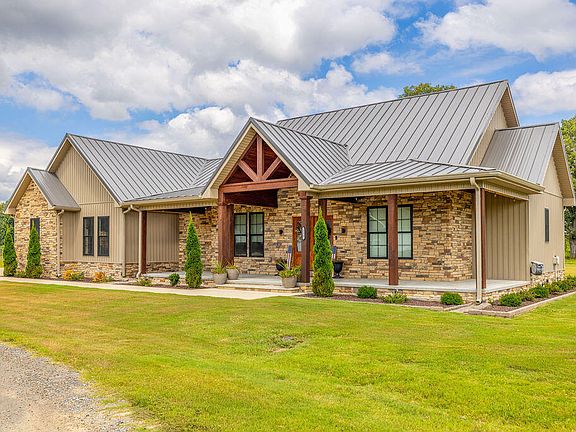 2nd image of 230 Ayly Estates Dr