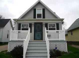 1220 S 8th St, Clinton, IA 52732