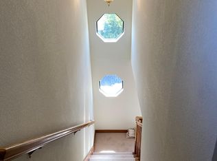 841 Prospect Row #B, San Mateo, CA 94401