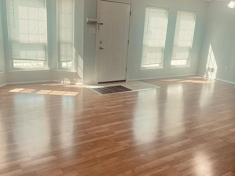 15 Goodwin Dr — Photo 3