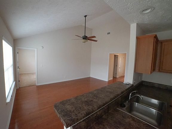 4th image of 1708 Teresa Ln