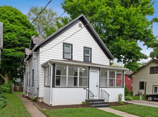 540 Chestnut St, Waukegan, IL 60085