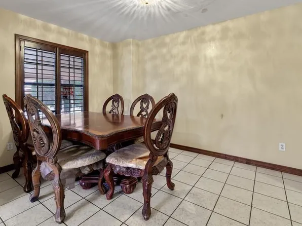 338 Ruby Red Ln, Brownsville, TX 78521