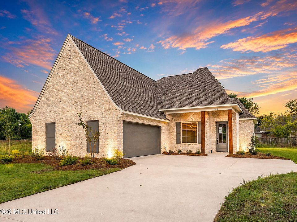 1st image of 104 Mission Park Dr
