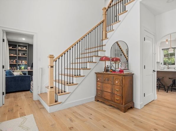 13 Turkey Hill Rd, West Newbury, MA 01985