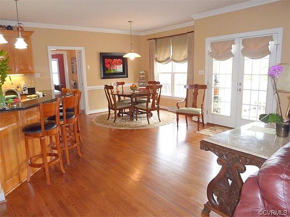 5th image of 9453 Crescent View Dr