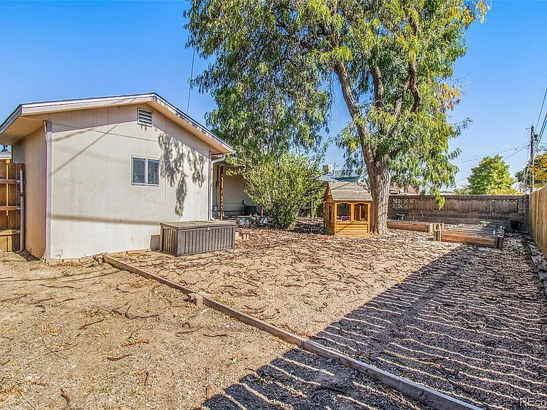 3724 Sheffield Ln — Photo 15