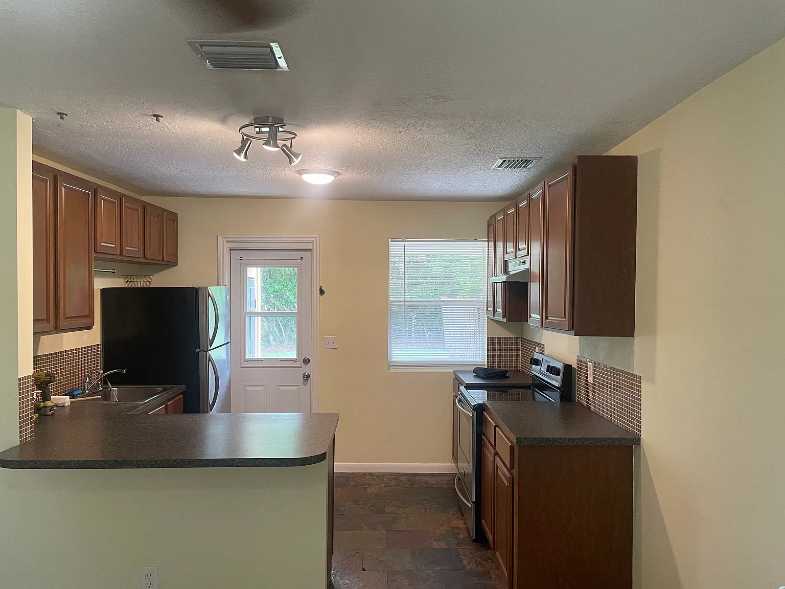 9374 Sun Ct — Photo 4