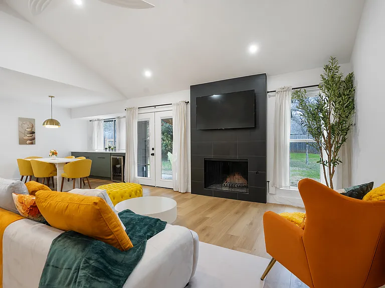 10803 Burnwood Dr — Photo 38