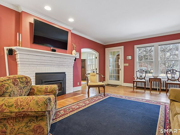 4th image of 56 Roger Road