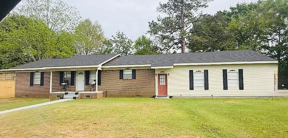 185 Pecan St