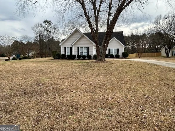 65 McIntosh Estate Dr, Sharpsburg, GA 30277