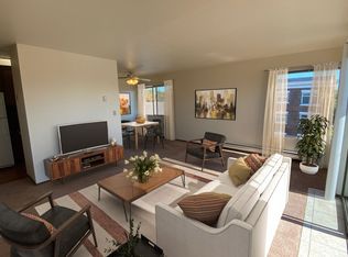 4901 Phinney Ave N APT 301, Seattle, WA 98103