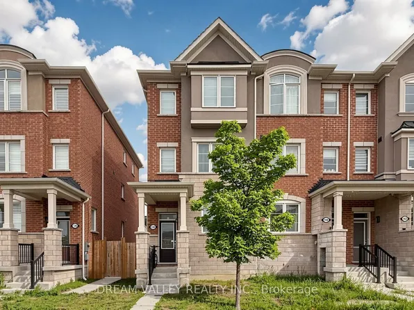 138 S Cleanside Rd, Toronto, ON M1L 0J3