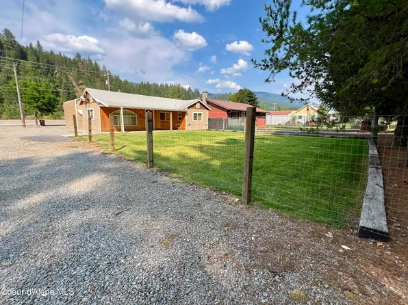 724 Yellowstone Ave, Osburn, ID 83849
