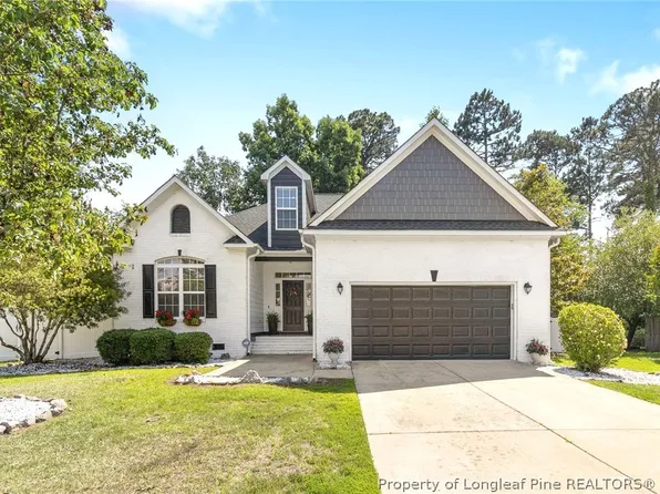 327 Ridgeway Ct, Fayetteville, NC 28311