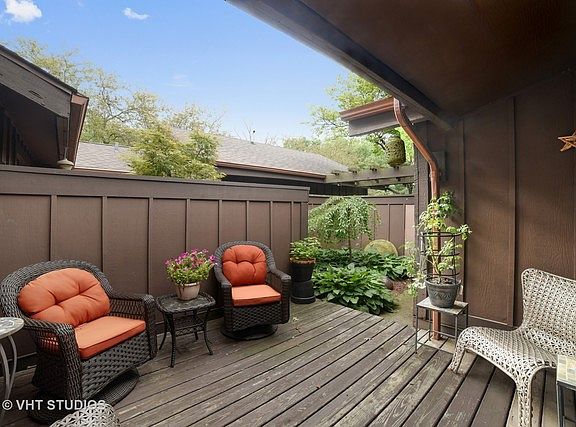 2nd image of 42W384 Hawthorn Ct