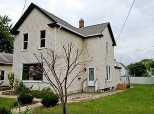 358 High St, Aurora, IL 60505