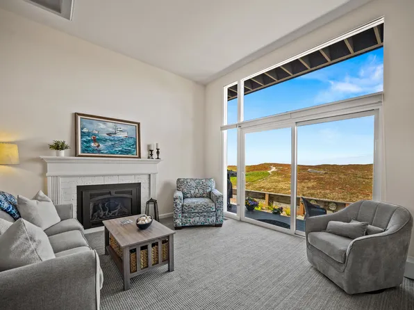 43 La Playa St #43, Monterey, CA 93940