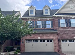 623 Saint James Ct, Langhorne, PA 19047